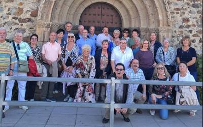 1951n jaiotakoek kintada egin dute