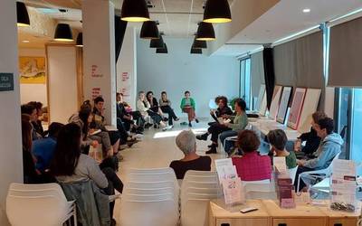 Bertan behera geratu da gaur Emakumeon Etxean egitekoa zen hitzaldia