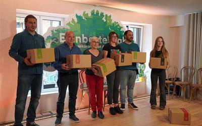 Ezinbesteko saskiak Agerreko euskarari bultzada emateko