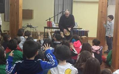 Beti Gazteko XII. Ipuin lehiaketara lanak aurkezteko epea zabalik dute Lesakan