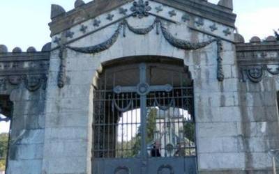 Domu Santu egunean loreak ipintzen laguntzeko zerbitzua izango dute eskura herritarrek datorren astelehenetik aurrera