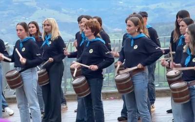 Domingo Iturbe kaleko lehen jaiak ospatu dituzte Elgetan