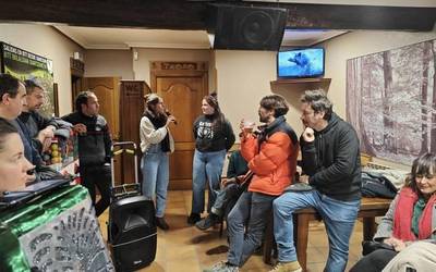 Gaur bukatuko da 'Geuretik eta Geuretzat' bertso egunean apuntatzeko epea