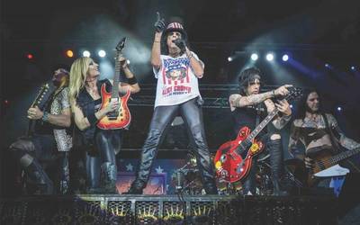 Alice Cooper eta Social Distortionek zabaldu dute Azkena Rockeko kartela