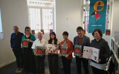 Etxepare sariaren irabazle 'Orkestra zooragarria' albuma plazaratu du Pamielak