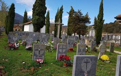 Santu Guztien Egunaren bueltako elizkizunak, ostiralean eta zapatuan