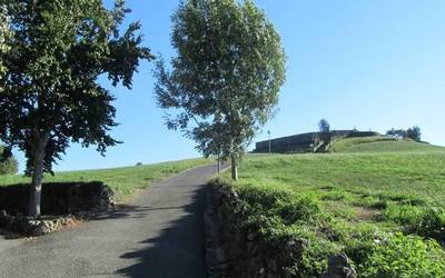 Asteburuan hildakoen aldeko otoitzak egingo dituzte elizan ez ezik, baita hilerrietan ere