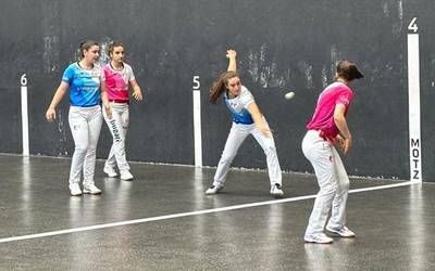 Emakumezkoen lau eta erdiko banakako finala domekan