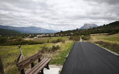 Bizikleta bide sarea, bertako produktuen inguruko ikastaroa eta udaletako kontuak