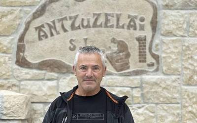 «Geroz eta gehiago jartzen dira harriak hilerrietatik kanpo»