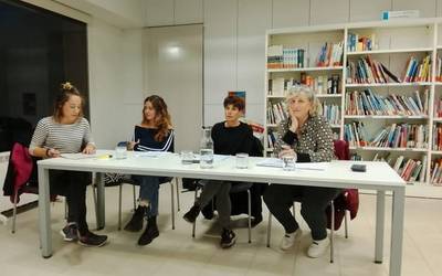 Emakumeak politikan: aukerak, trabak eta erronkak