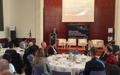 Aiaraldeko industria adimen artifizialaren bidez eraldatzeko gakoak izan dituzte hizpide