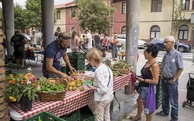 Getxoko Udalak hasierako onarpena eman dio kalez kaleko salmentaren ordenantzari