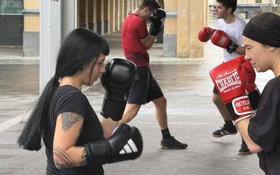 Albistegia: 2025-11-04