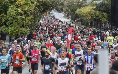 Tren zerbitzua indartuko du Euskotrenek igandean, Behobia-Donostia lasterketa dela eta