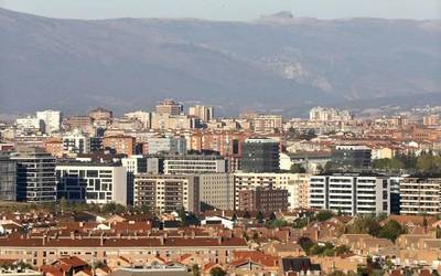 Iruñeko Udalak 25 etxebizitza onduko ditu hotz-garaian erabilgarri jartzeko