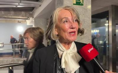 Harrera beroa egin diote herritarrek 'La traviata'-ri