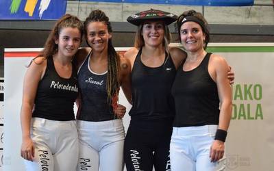 Emakumezkoak aizkoran eta gizonezkoak ingude altxatzen ibiliko dira igandean Urdanetan