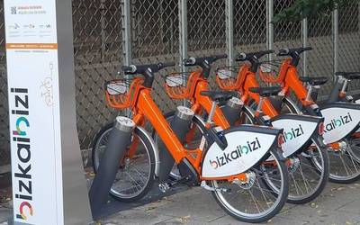 Bizkaibizi zerbitzuak 13 udalerri gehiago konektatuko ditu 2027tik aurrera