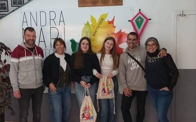 Gazte berriemaileak izanen ditu Etxarrik