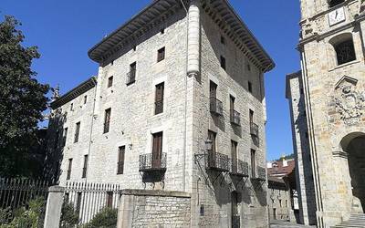 Franck Dolosorren 'Gernika Batailoia' liburua aurkeztuko dute Olaso Dorrean