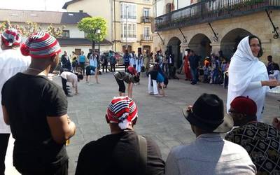 Bi kuadrilla aniztasunerako estrategiatik kanpo geratuko dira