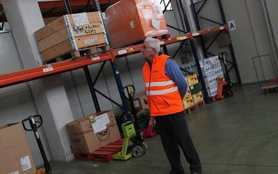 Apalak elikagaiz bete gura dituzte asteburuan