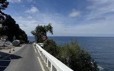 Gaur irekiko dute guztiz N-634 errepidea Deba eta Itziar artean, mendi-hegala egonkortzeko lanak amaitu ondoren