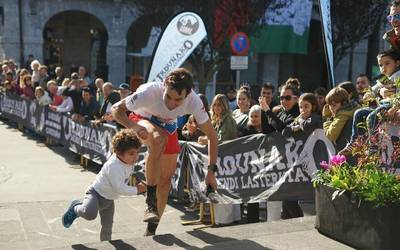 Giro paregabea sortu du herrigunean zein naturan Urduñako Mendi Lasterketak