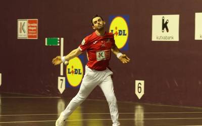 Altuna III.ak lau eta erdiko hirugarren postua eskuratu du Uarkapen Ezkurdia garaituta (22-20)