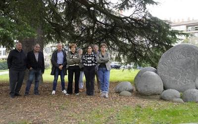 Indarkeriaren biktimak izan dituzte gogoan Oroimenaren Egunean