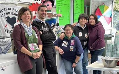 Festaz bete dituzte Hezetasuna auzoko kaleak San Martin jaietan