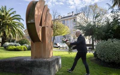 Leioan eta Getxon Memoriaren Eguna ospatu dute biktima guztien omenez