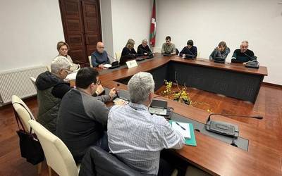Eskoriatza elkarrekin eraikitzera gonbidatu du EH Bilduk alderdi jeltzalea