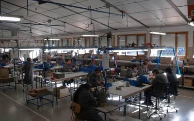 "Garraio zerbitzua behar dute, bai edo bai"