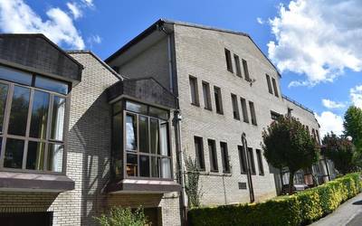 "Azkoitia Baik erabakiak saihesteko galdetzen du, EAJk erabaki onenak hartu ahal izateko galdetzen du"