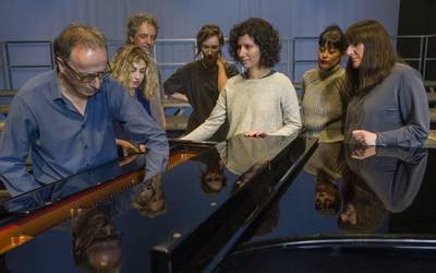 Amaia Ocerin: "Duela 50 urteko Ikimilikiliklik eta gaur egungo euskal kulturaren arteko zubia sortu dugu"