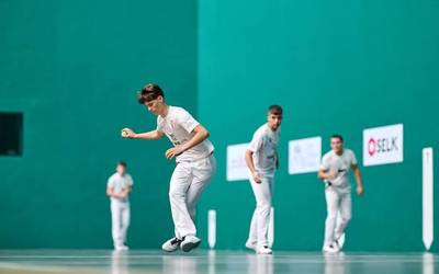 Kadeteen Lau eta Erdiko Txapelketako final zortzirenak, Lakuntzan eta Irurtzunen