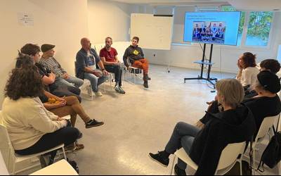 Datorren urteko jaietarako bi erraldoi egin eta horiek dantzatzeko taldea osatu nahi dute