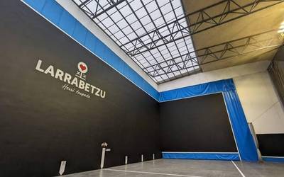 Bizkargi Dantza Elkartearen 11. urteurrena bihar Larrabetzun