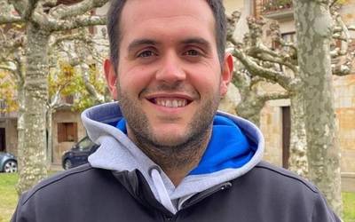 "Zelai berria ona izan behar da denondako: jokalari, entrenatzaile, mantenu langile eta zaleendako"