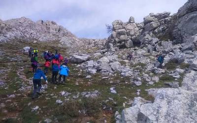 Astxiki eta Atxurdin igoko dituzte Etzandarrikoek domekan, Atxartetik hasita