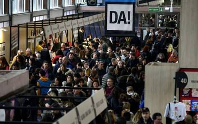 Durangoko Azokara autobusa Altzora Euskara Elkartearen eskutik