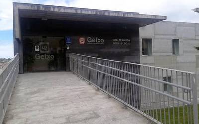 Itzubaltzeta / Romoko taberna bateko zerbitzaria atxilotu dute droga-trafikoagatik