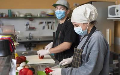 Janari erabiltzaile txartela ateratzeko ikastaroa eginen dute ortzegunean Donezteben