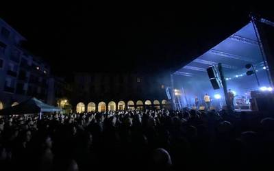 Añubek eta Trini Foxek girotu dute festen atariko lehen asteburua