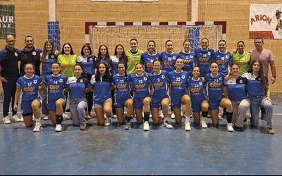 Errekako bi eskubaloi taldeak lider dira