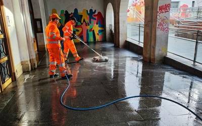 Kaleak garbitzeko sistema berri indartua jarriko dute martxan Aretxabaletan