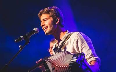 Julen Alonsok disko berria izango du Durangoko Azokan