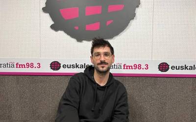 Iñigo Satrustegi: "Irudietatik asko edaten du gaurko poesiak, baita nireak ere"